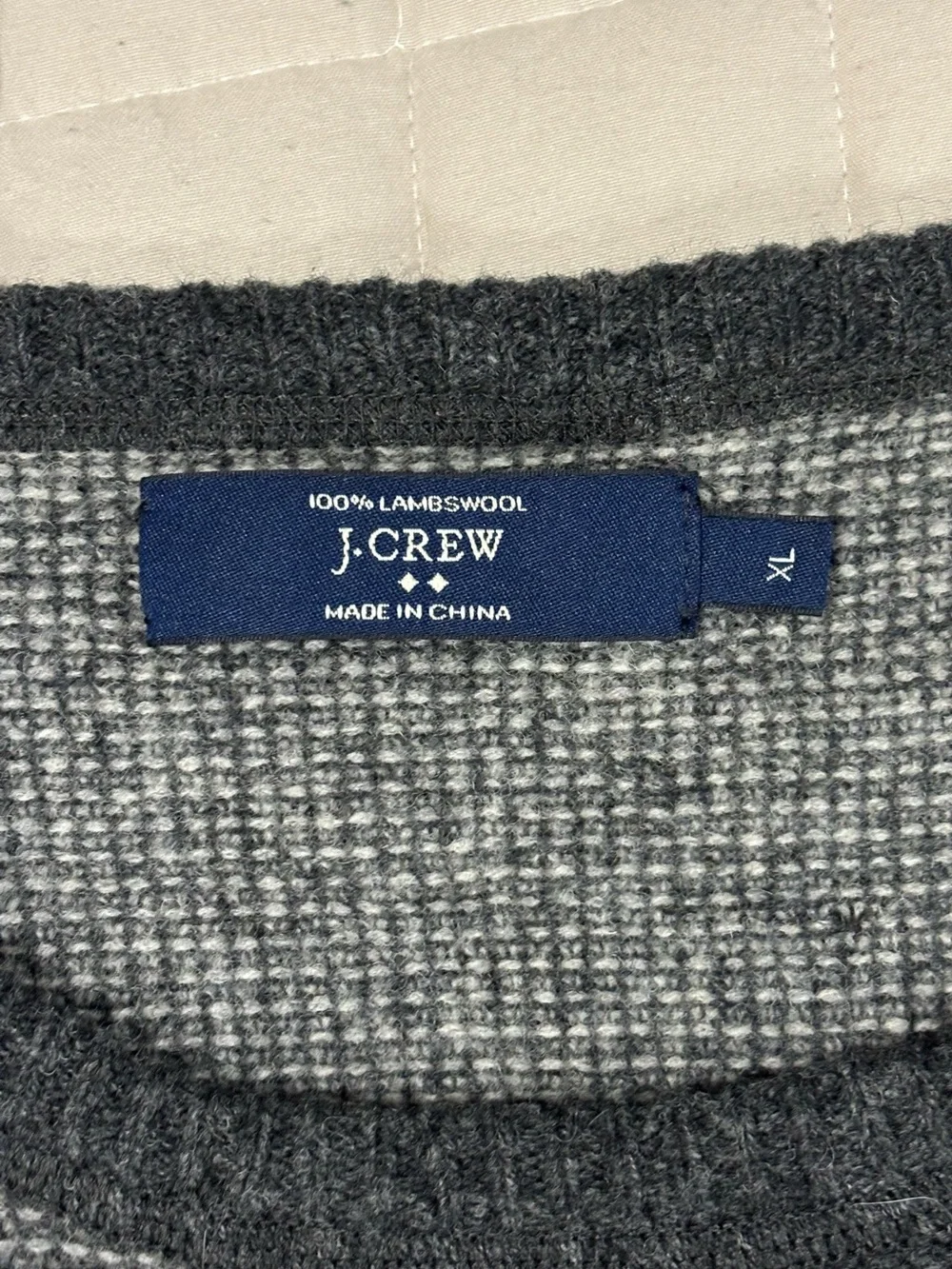 J.Crew 100% Lambswool Crewneck Sweater Gray Charcoal Contrast V Detail Men’s XL